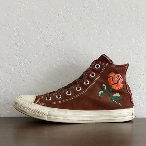 Converse All Star Chuck Taylor Embroidered Roses Retro Hi-Top Sneakers Wm's 7.5 - Picture 3 of 11